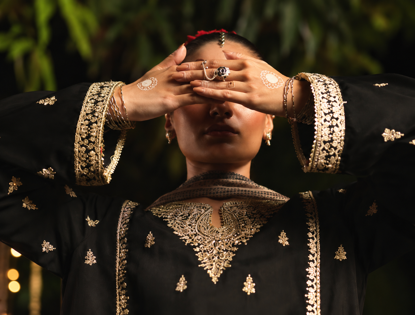 Noor-e-Shab Black Embroidered Silk Viscose Suit | Luxury Pakistani Wedding Wear
