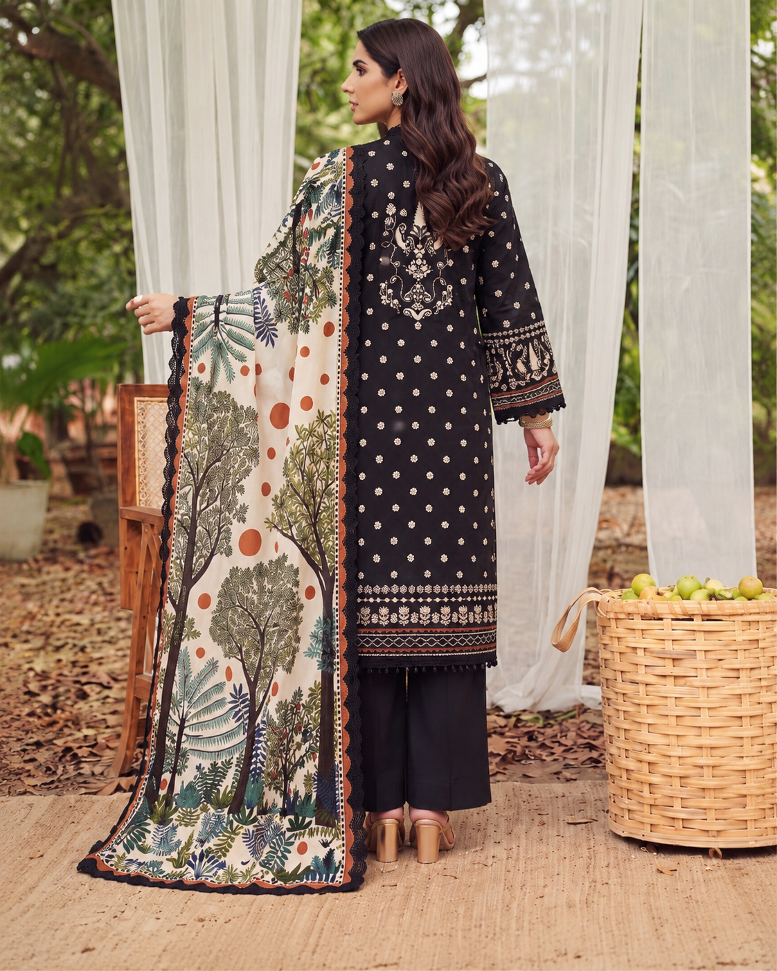 Noir Lawn Embroidered Suit | Rosh Creations